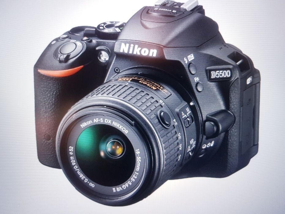 Nikon D5500 Touch Screen DSLR - APARAT FOTO