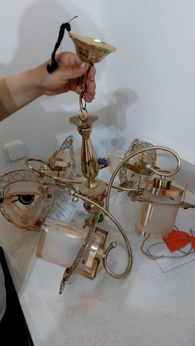 Люстра ищет новый дом