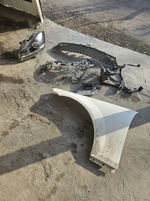 Капот и крыло на мерс w204 рест