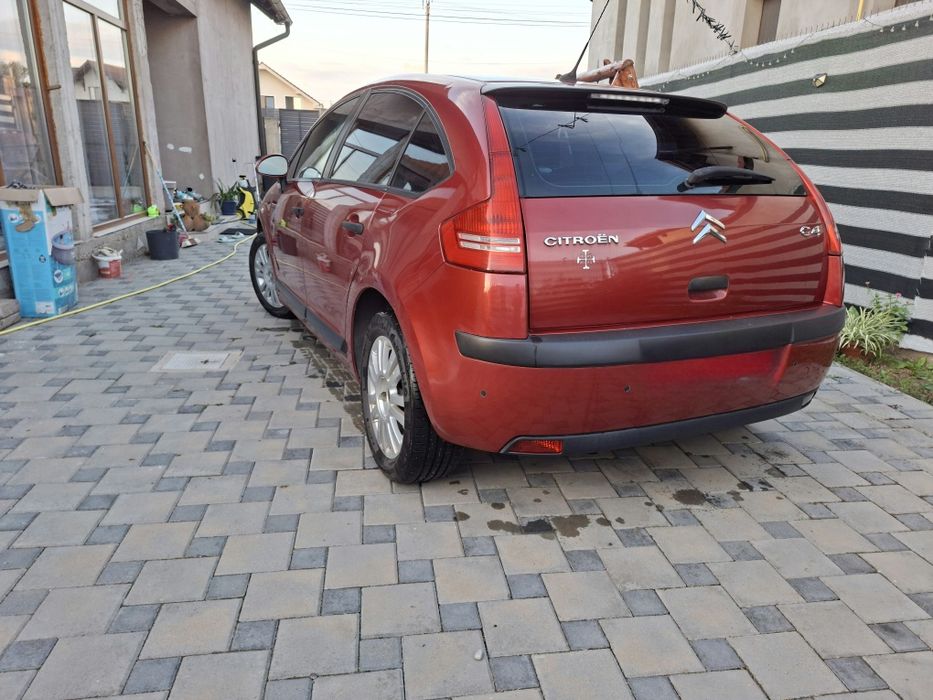 Vând Citroën C4 1.6 HDi (2009) Facelift – Mecanic excelent / Defecte optice de lac