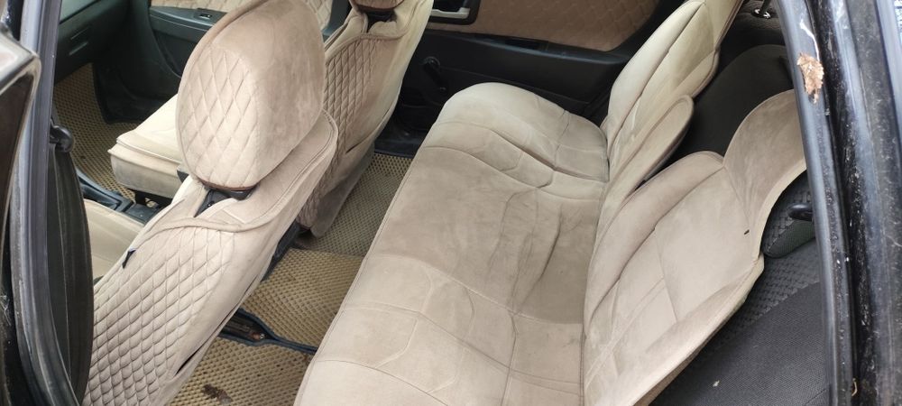 Продам срочно машину