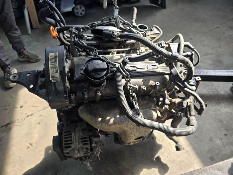 Vând motor 1.4 benzina
