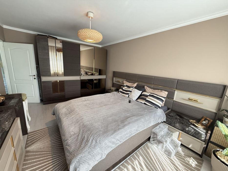 Apartament 3 camere decomandat, cartier Rogerius