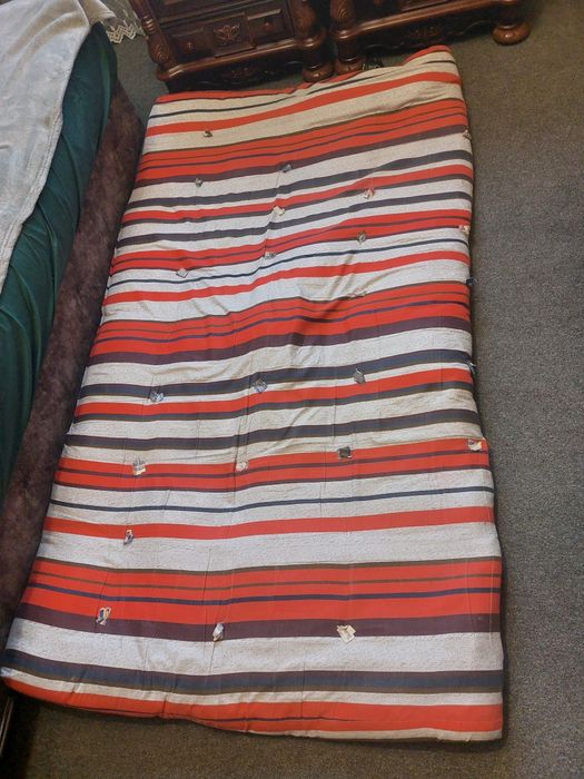 Продам матрас большой