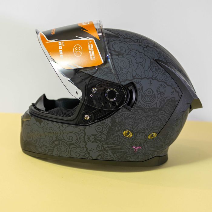 Каска за мотор , пистов , скутер , ел. тротинетка и др.