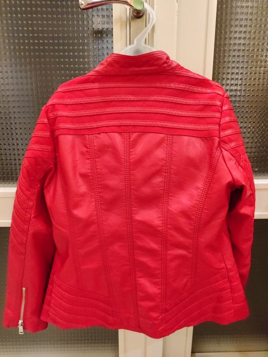 Дрехи за момиче на 9-10 Г.