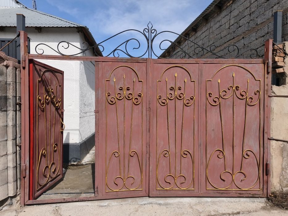 Ворота бу в хорошем состоянии.