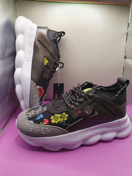 Adidași Chain Reaction Black Flower Print
