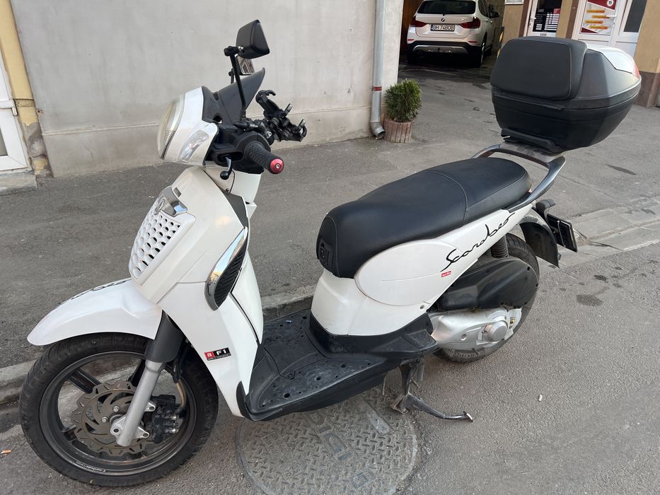 Aprilia Scarabeo 200i - An 2010 înmatriculat – 970 euro