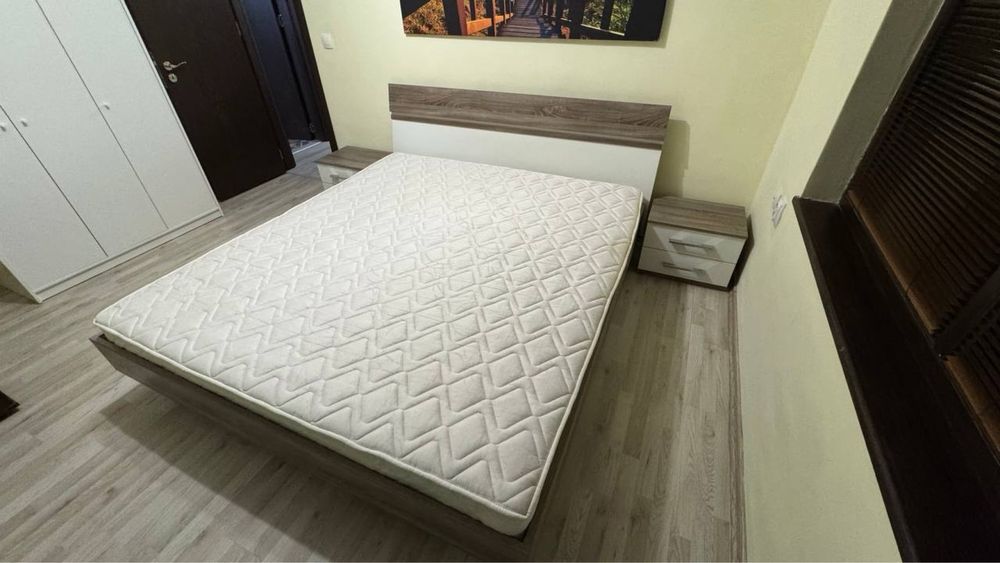 Спалня+матрак+нощни шкафчета