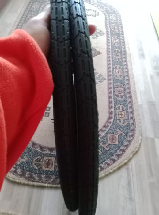 Cauciucuri set noi și set roti și plus o roata spate