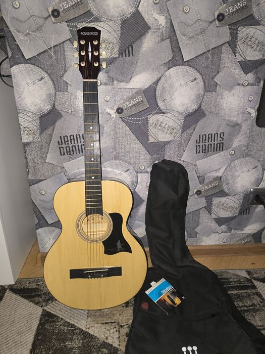 Гитара аккустическая Ronnie Wood + чехол и струны