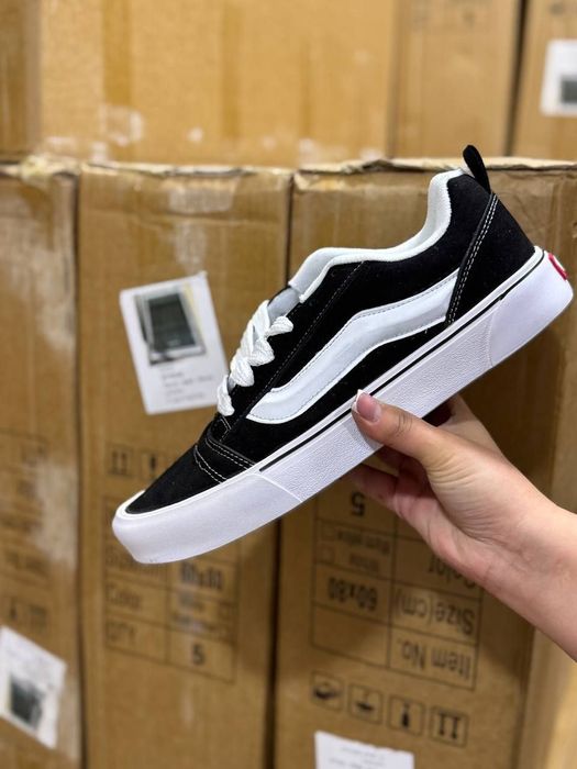 Продаю кроссовки оптом