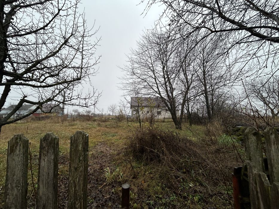 Teren+casa batraneasca