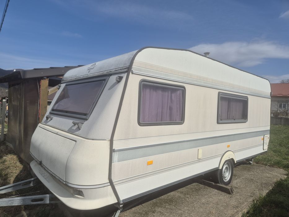 Rulota Hobby clasic 4 persoane 6 m lungime cu acte din Austria