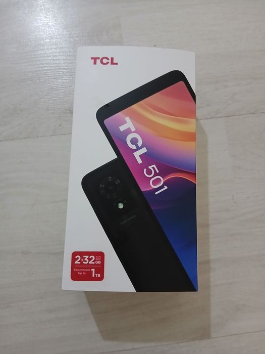 Telefon mobil TCL 501