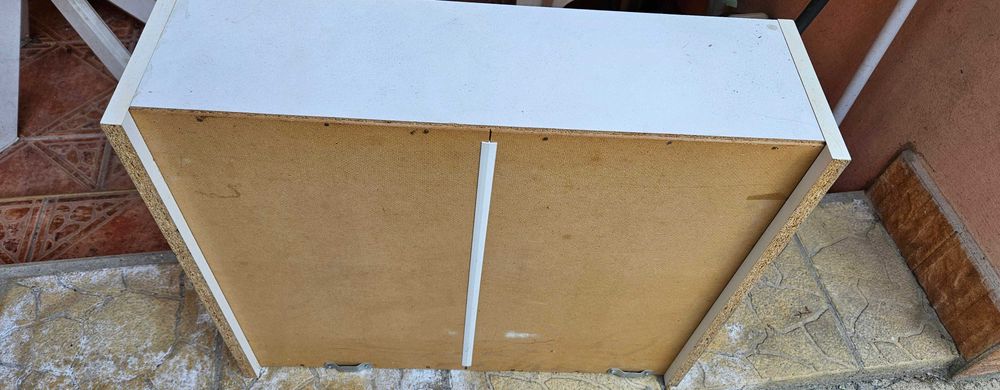 Шкафче с огледала, за баня и др.