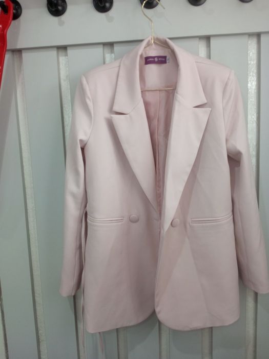 Продам пиджаки женские