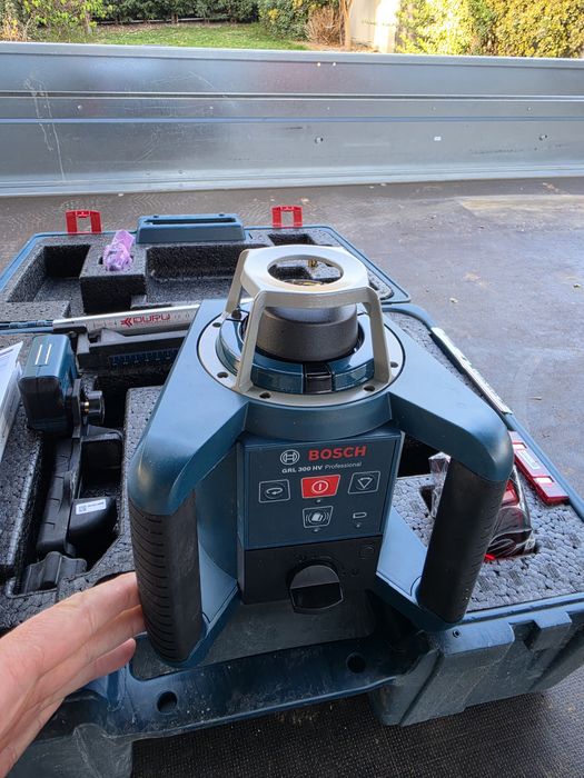 Nivelă laser rotativă Bosch GRL 300 HV Professional – set complet