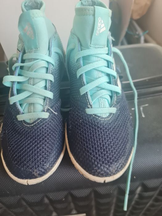 Adidasi fotbal copii -sala și sintetic-