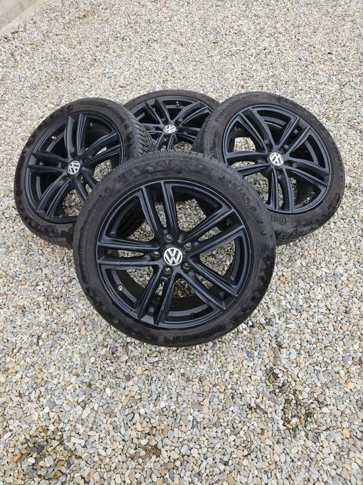 Vand jante si anvelope de vara R17 negre gama VAG