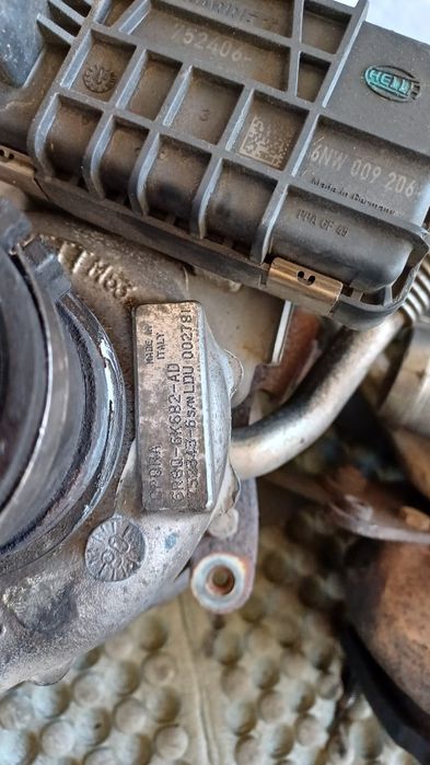 Turbosuflanta Jaguar 2.7  6R8Q6K682BD