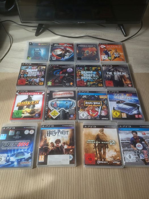 Ps 3 cu toate accesoriile ce se văd în foto