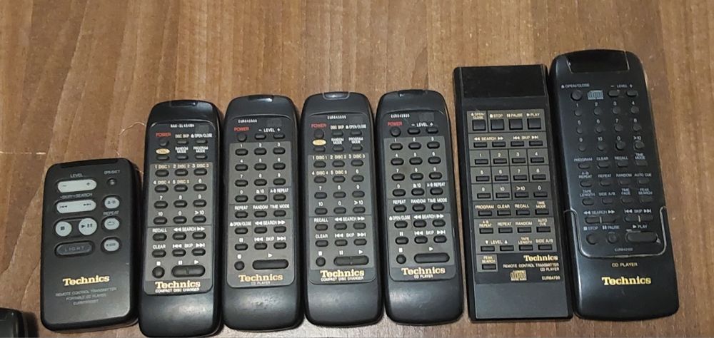 Telecomenzi pentru sisteme audio Technics,  Sony, Sanyo,  Denon,etc