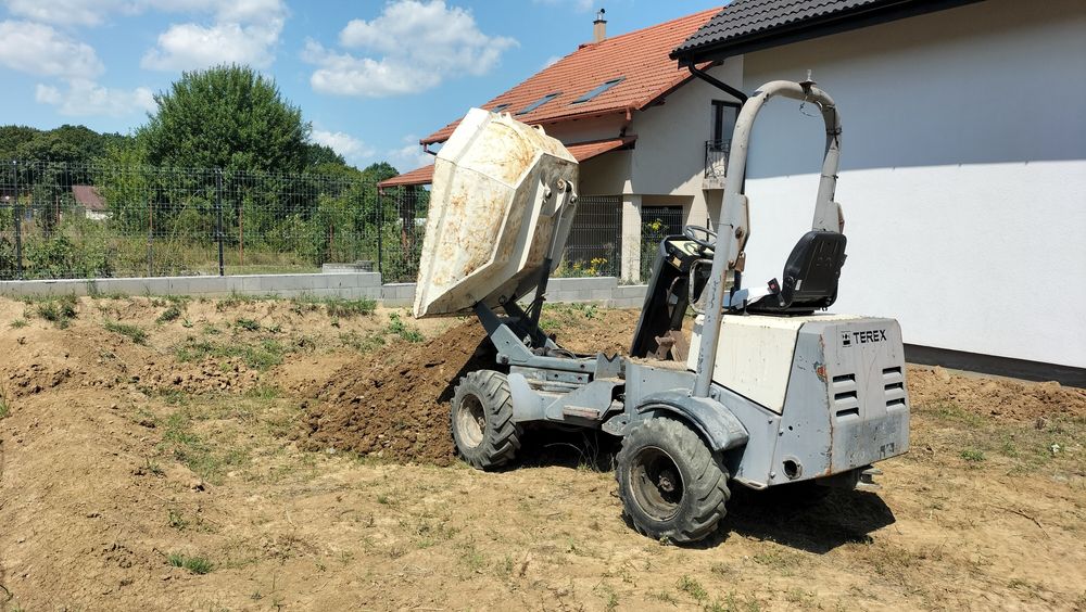 Închiriez/ Excavator/Dumper/Bobcat -Terasamente