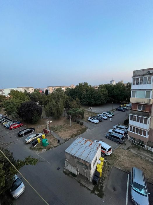 Apartament 3 camere, spațios, recent renovat