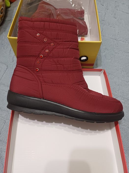 Продам зимние сапоги