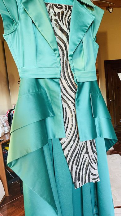Costum eveniment