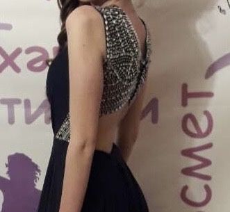 Абитуриентска рокля