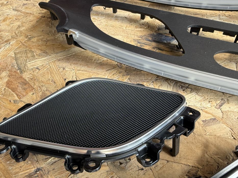 Оригинални лайсни и капачки за врати Mercedes-Benz GLS 2021