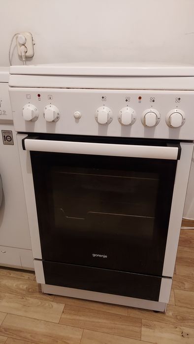 Продаю газовую плиту