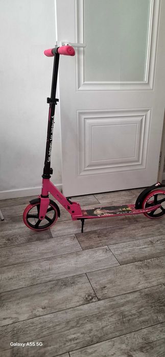Розовый самокат для девочек от 5 до 12 лет