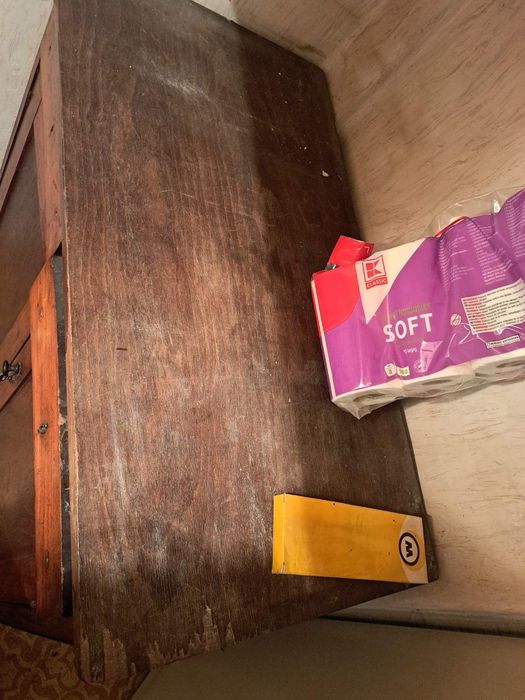 Стари шкафове масив