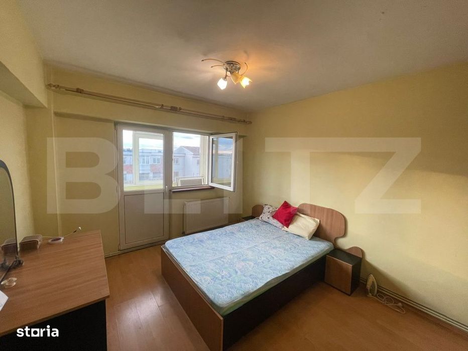 Apartament 3 camere,  73 mp totali, zona 1 Mai-Pelendava