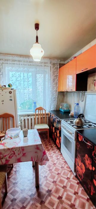 Продам 3 х  Достык Молл