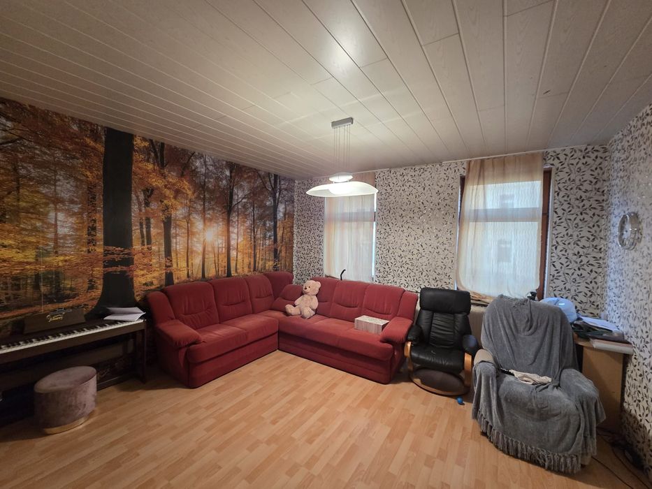 Casă Germania 210 mp + spațiu comercial 70 mp – aproape de Plauen