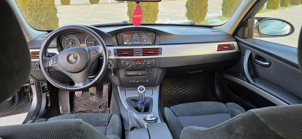 Bmw e90 320d 163cp trapa logic 7