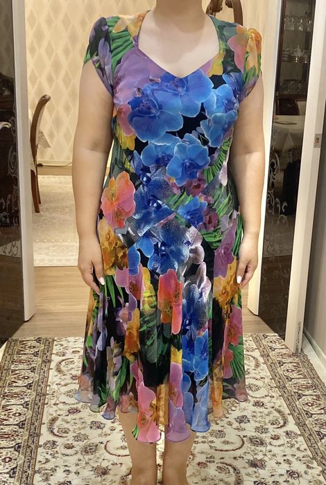 Продам платье на 50,52,54р.