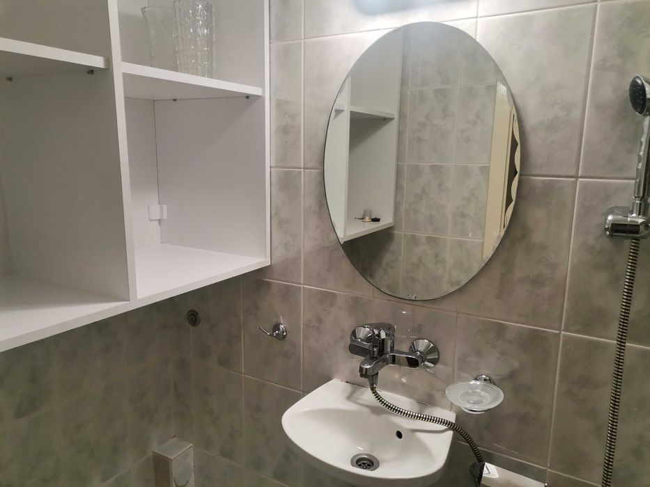 Дава се под наем Двустаен апартамент в Варна, Цветен квартал - 74 кв.м за 561 € - Снимка #6