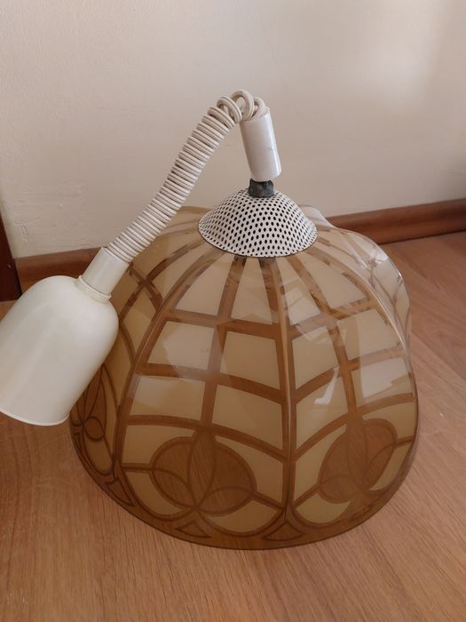 Продавам висящи лампи