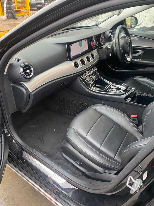 dezmembrez mercedes E class W213/far w213/ bara fata w213