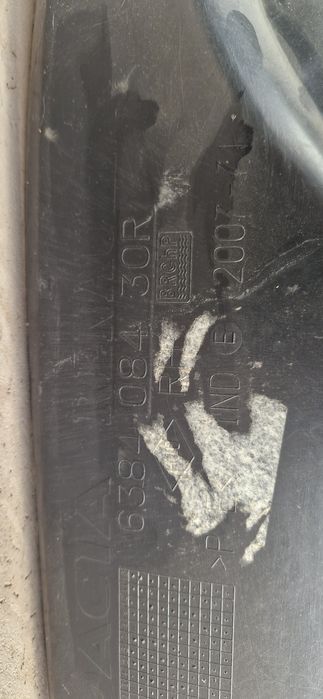 Carenaj roată față dreapta si stanga Dacia Duster