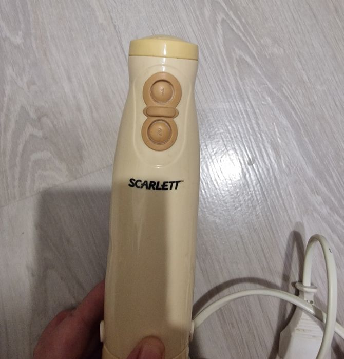 Погружной блендер Scarlett