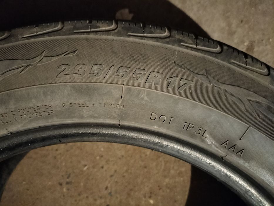 Продам Шины  б/у .R17.235/55