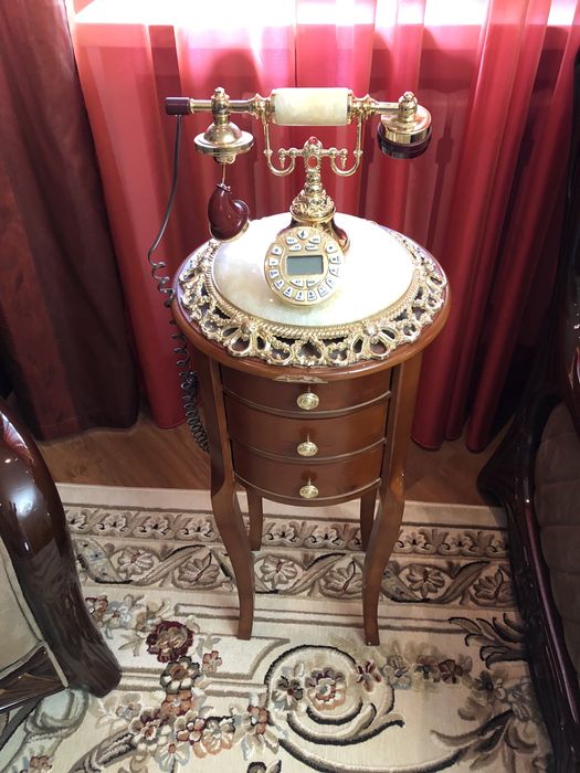 Продам сувенирный телефон