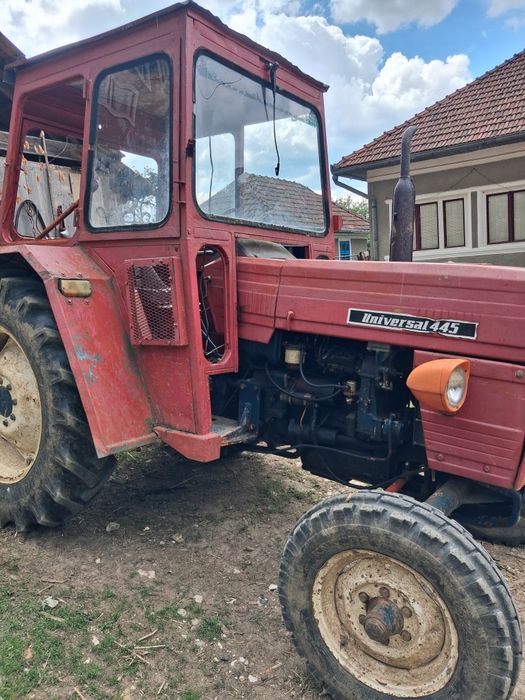 Vând tractor  u 445